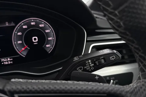 LM73HFD Audi A4 Avant Avant S line 35 TFSI 150 PS S tronic Thumbnail #42