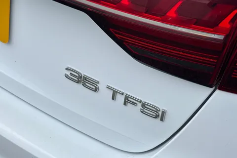 LM73HFD Audi A4 Avant Avant S line 35 TFSI 150 PS S tronic Thumbnail #48