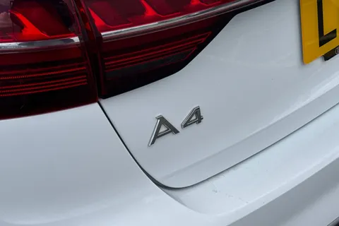 LM73HFD Audi A4 Avant Avant S line 35 TFSI 150 PS S tronic Thumbnail #49