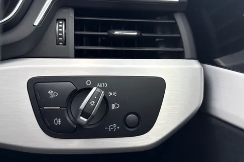 LM73HFD Audi A4 Avant Avant S line 35 TFSI 150 PS S tronic Thumbnail #56