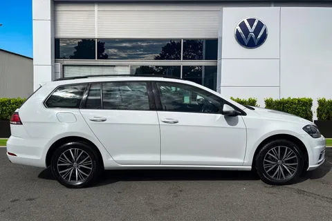 DG68UUA Volkswagen Golf 2.0 TDI SE 5dr DSG [Nav] ⭐1 Year Volkswagen Warranty⭐ Thumbnail #4
