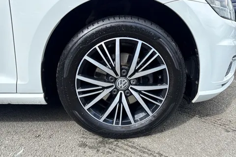 DG68UUA Volkswagen Golf 2.0 TDI SE 5dr DSG [Nav] ⭐1 Year Volkswagen Warranty⭐ Thumbnail #11