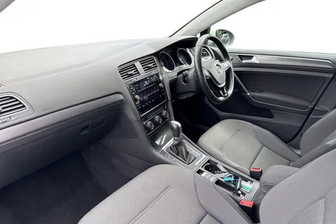 DG68UUA Volkswagen Golf 2.0 TDI SE 5dr DSG [Nav] ⭐1 Year Volkswagen Warranty⭐ Thumbnail #16
