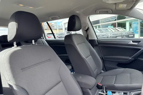 DG68UUA Volkswagen Golf 2.0 TDI SE 5dr DSG [Nav] ⭐1 Year Volkswagen Warranty⭐ Thumbnail #25