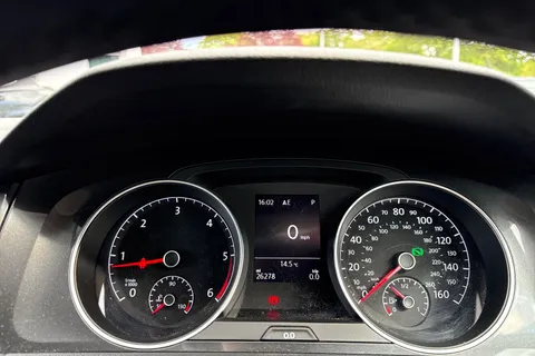 DG68UUA Volkswagen Golf 2.0 TDI SE 5dr DSG [Nav] ⭐1 Year Volkswagen Warranty⭐ Thumbnail #27