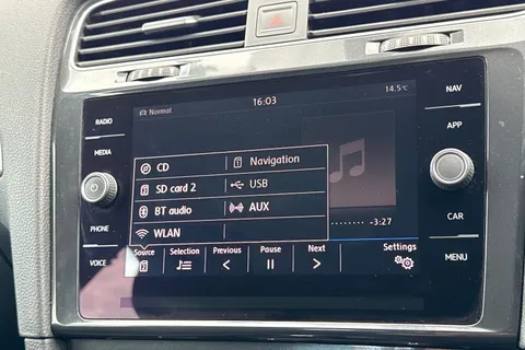 DG68UUA Volkswagen Golf 2.0 TDI SE 5dr DSG [Nav] ⭐1 Year Volkswagen Warranty⭐ Thumbnail #31