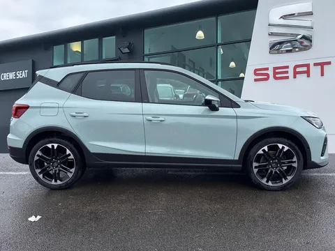  SEAT Arona 1.0 TSI FR Sport DSG Euro 6 (s/s) 5dr Thumbnail #4