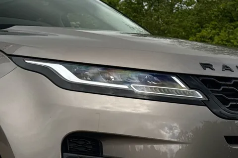 18 of 51 for Land Rover Range Rover Evoque 2.0 D200 Evoque Edition 5dr