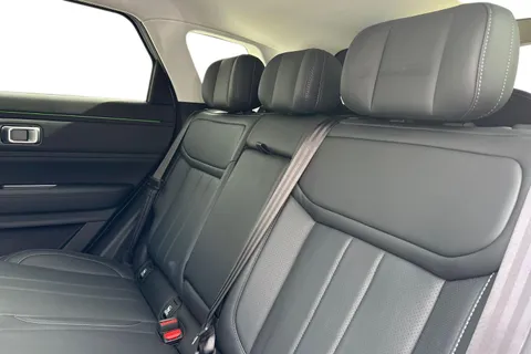 17 of 62 for JAECOO 7 1.5T SHS Luxury 5dr Auto