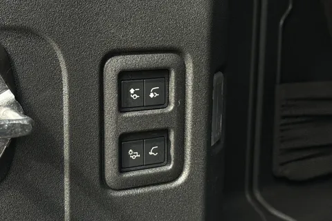 KO74MXV Land Rover Defender 110 3.0 D350 X-Dynamic HSE 5dr Thumbnail #29