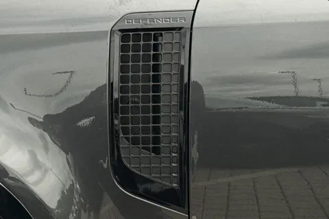 KO74MXV Land Rover Defender 110 3.0 D350 X-Dynamic HSE 5dr Thumbnail #30