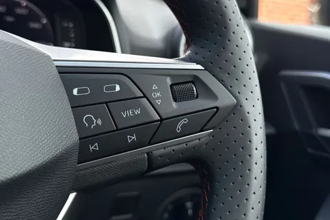 KR75XOK SEAT Arona 1.0 TSI FR Black Edition DSG Euro 6 (s/s) 5dr Thumbnail #33