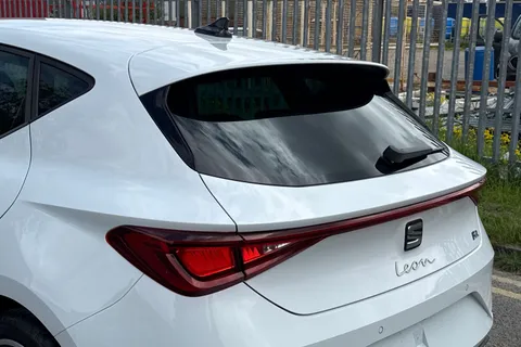 SEAT Leon 1.5 TSI EVO FR Sport Euro 6 (s/s) 5dr Thumbnail #8
