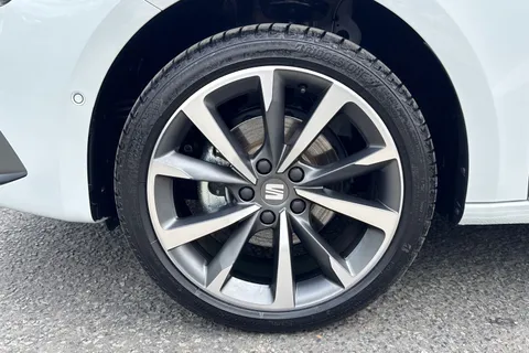 SEAT Leon 1.5 TSI EVO FR Sport Euro 6 (s/s) 5dr Thumbnail #10