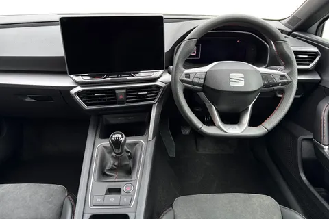 SEAT Leon 1.5 TSI EVO FR Sport Euro 6 (s/s) 5dr Thumbnail #18