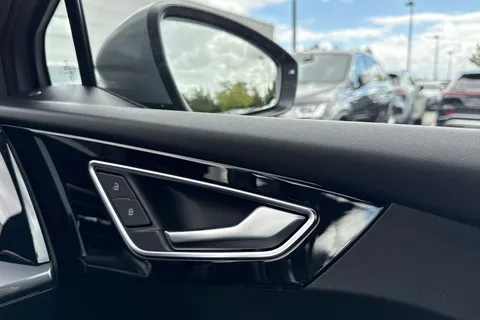 KP73LFJ Audi Q4 e-tron Q4  S line 50 e-tron quattro 220,00 kW Thumbnail #22