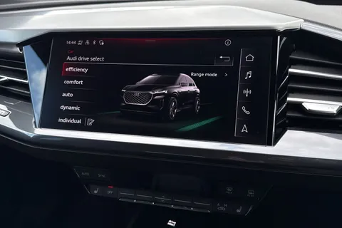 KP73LFJ Audi Q4 e-tron Q4  S line 50 e-tron quattro 220,00 kW Thumbnail #32