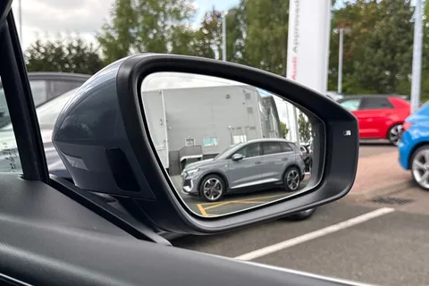 KR75ZSV Audi Q4 e-tron Q4  Sport 45 e-tron quattro 210,00 kW Thumbnail #57
