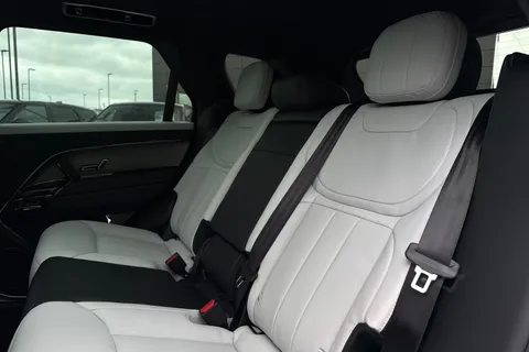 Land Rover Range Rover Sport 3.0 P460e 38.2kWh Edition Auto 4WD Euro 6 (s/s) 5dr Thumbnail #14
