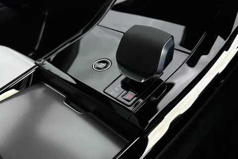Land Rover Range Rover Sport 3.0 P460e 38.2kWh Edition Auto 4WD Euro 6 (s/s) 5dr Thumbnail #17