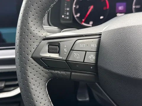 KR26LVA SEAT Ibiza 1.0 TSI 115 FR Sport 5dr DSG Thumbnail #30
