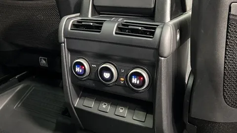 KT74XPC Land Rover Defender 110 3.0 D350 X-Dynamic HSE 5dr Thumbnail #19