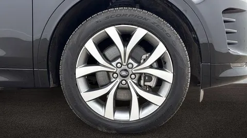 KR74UBA Land Rover Discovery Sport 1.5 P270e Dynamic HSE 5dr Thumbnail #10