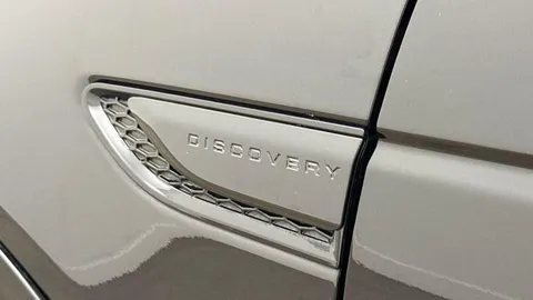 KR74UBA Land Rover Discovery Sport 1.5 P270e Dynamic HSE 5dr Thumbnail #21