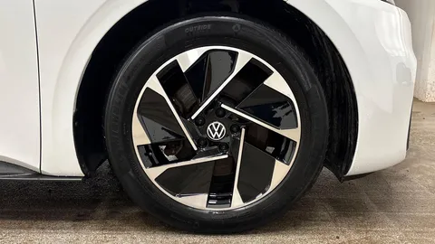 4 of 9 for VOLKSWAGEN ID.3 150kW Life Pro Performance 58kWh 5dr Auto