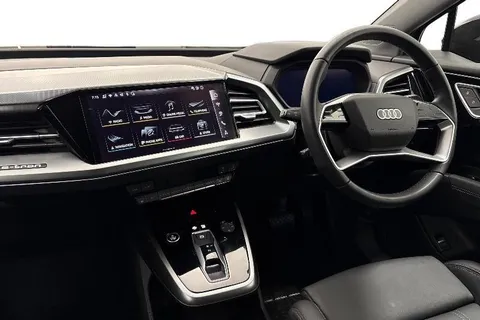 KR75WCF Audi Q4 e-tron Q4 Sport 45 e-tron 210,00 kW Thumbnail #2