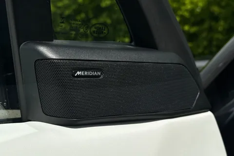 KW74YHZ Land Rover Range Rover Sport 3.0 P460e Dynamic SE 5dr Thumbnail #26