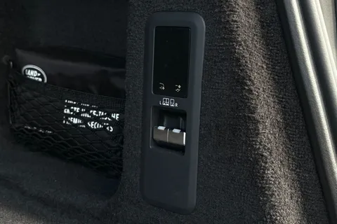 KW74YHZ Land Rover Range Rover Sport 3.0 P460e Dynamic SE 5dr Thumbnail #29