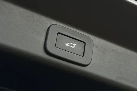 KW74YHZ Land Rover Range Rover Sport 3.0 P460e Dynamic SE 5dr Thumbnail #31