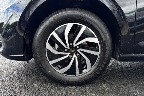 MV75UMS Volkswagen Polo 1.0 TSI Life 5dr Thumbnail #11