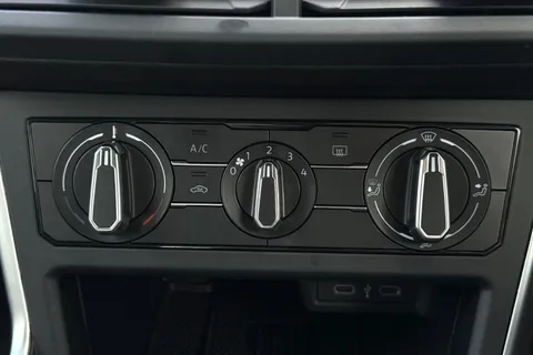 MV75UMS Volkswagen Polo 1.0 TSI Life 5dr Thumbnail #22