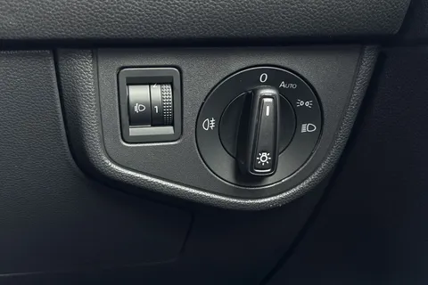 MV75UMS Volkswagen Polo 1.0 TSI Life 5dr Thumbnail #31