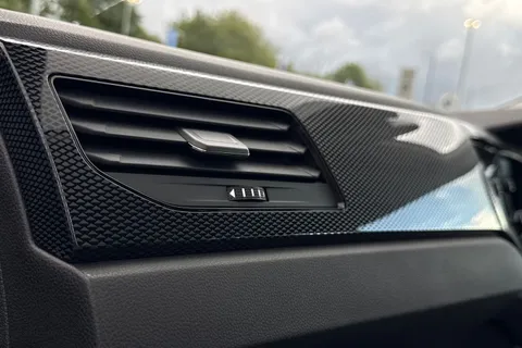 MV75UMS Volkswagen Polo 1.0 TSI Life 5dr Thumbnail #33