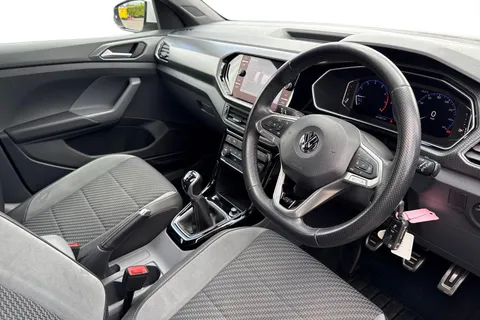 14 of 66 for Volkswagen T-Cross 1.0 TSI R-Line Euro 6 (s/s) 5dr