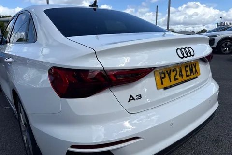 PY24EMX Audi A3 Black Edition 35 TDI  150 PS S tronic Thumbnail #9
