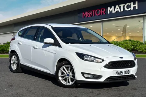 NA15OOD Ford Focus 1.6 Zetec Powershift Euro 6 5dr Thumbnail #1