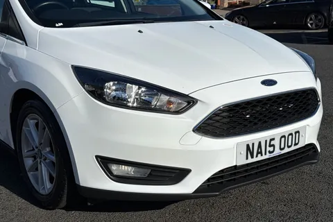 NA15OOD Ford Focus 1.6 Zetec Powershift Euro 6 5dr Thumbnail #9