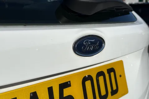 NA15OOD Ford Focus 1.6 Zetec Powershift Euro 6 5dr Thumbnail #26