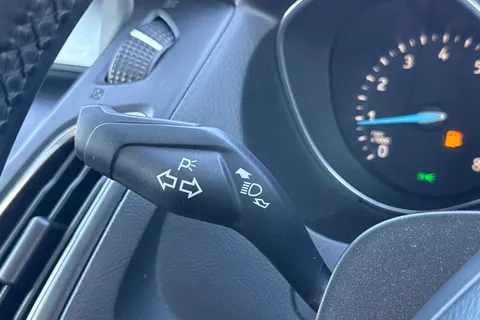 NA15OOD Ford Focus 1.6 Zetec Powershift Euro 6 5dr Thumbnail #34
