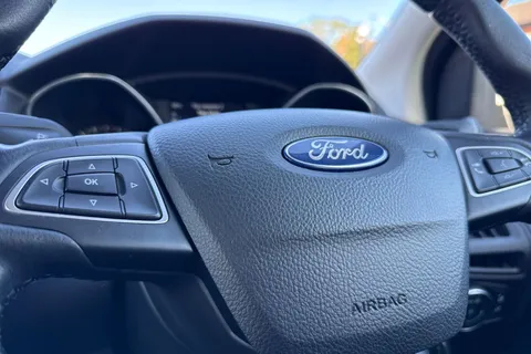 NA15OOD Ford Focus 1.6 Zetec Powershift Euro 6 5dr Thumbnail #40
