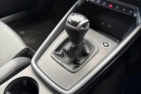 PX74MJJ Audi A3 S line 35 TFSI  150 PS 6-speed Thumbnail #24