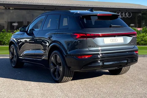 Audi Q6 E-Tron 100kWh Black Edition Auto quattro 5dr Thumbnail #2