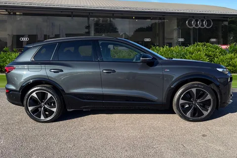 Audi Q6 E-Tron 100kWh Black Edition Auto quattro 5dr Thumbnail #3