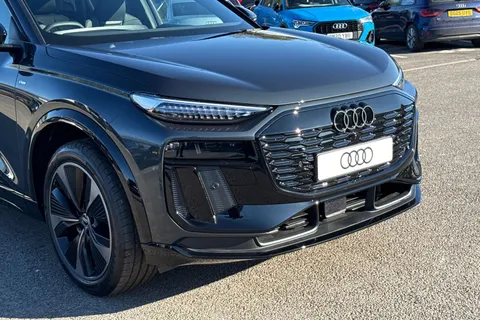 Audi Q6 E-Tron 100kWh Black Edition Auto quattro 5dr Thumbnail #8