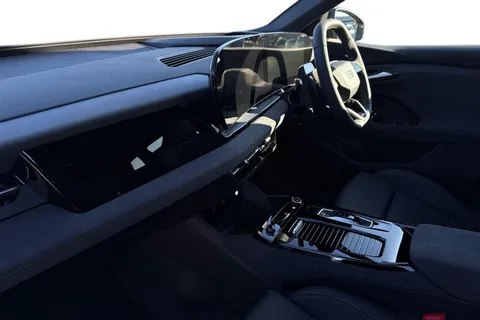 Audi Q6 E-Tron 100kWh Black Edition Auto quattro 5dr Thumbnail #14