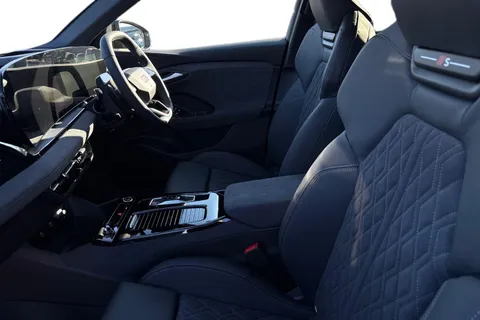 Audi Q6 E-Tron 100kWh Black Edition Auto quattro 5dr Thumbnail #15